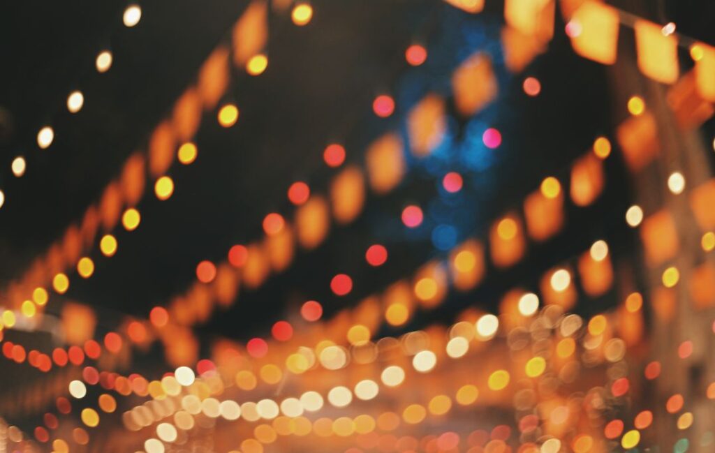 contratar organizador de verbena municipal con decoraciones